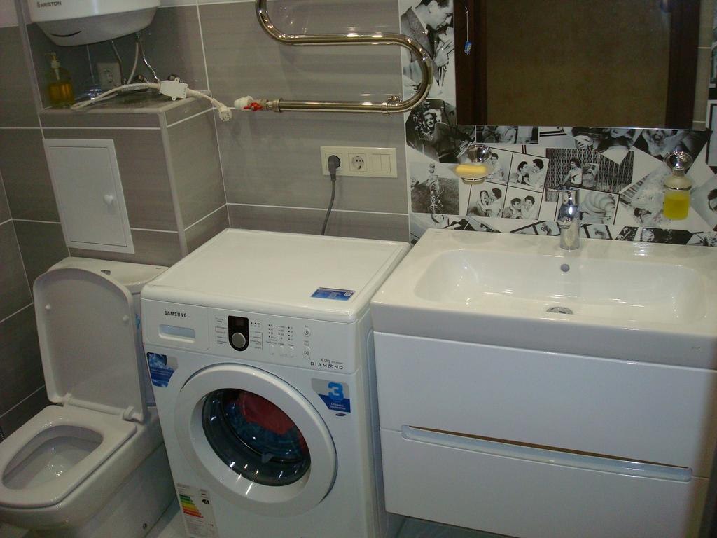 Apartment On Privokzalnaya 2/1 Vinnytsia Exteriör bild